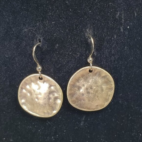 Hammered Gold Statement Jewelry Set – Chunky Chain Necklace & Disc Earrings - Picture 5 of 7